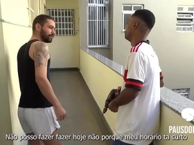 Peguei o hétero faz tudo do condomínio